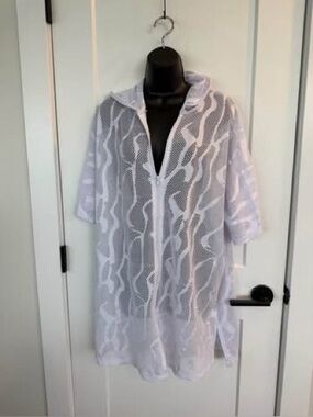 KRISTA BRAND CRISP WHITE MESH OPEN KNIT HOODED ZIP UP WITH ZIPPER FRONT! SIZE 1X